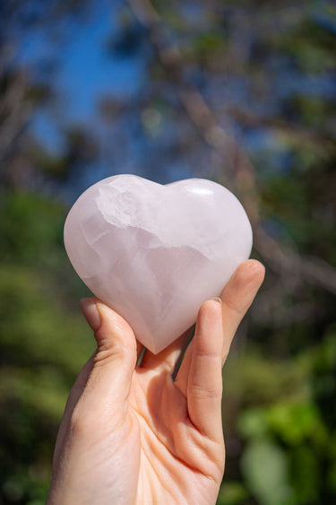 Mangano Calcite Heart